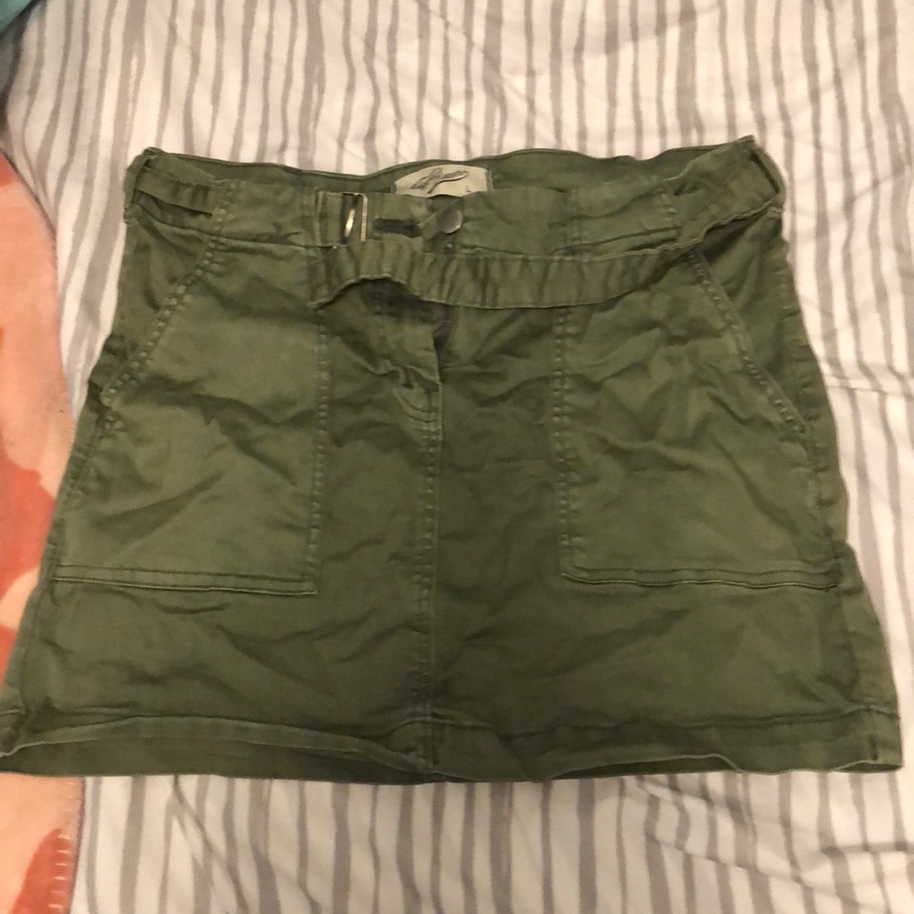 Army green mini skirt w/belt